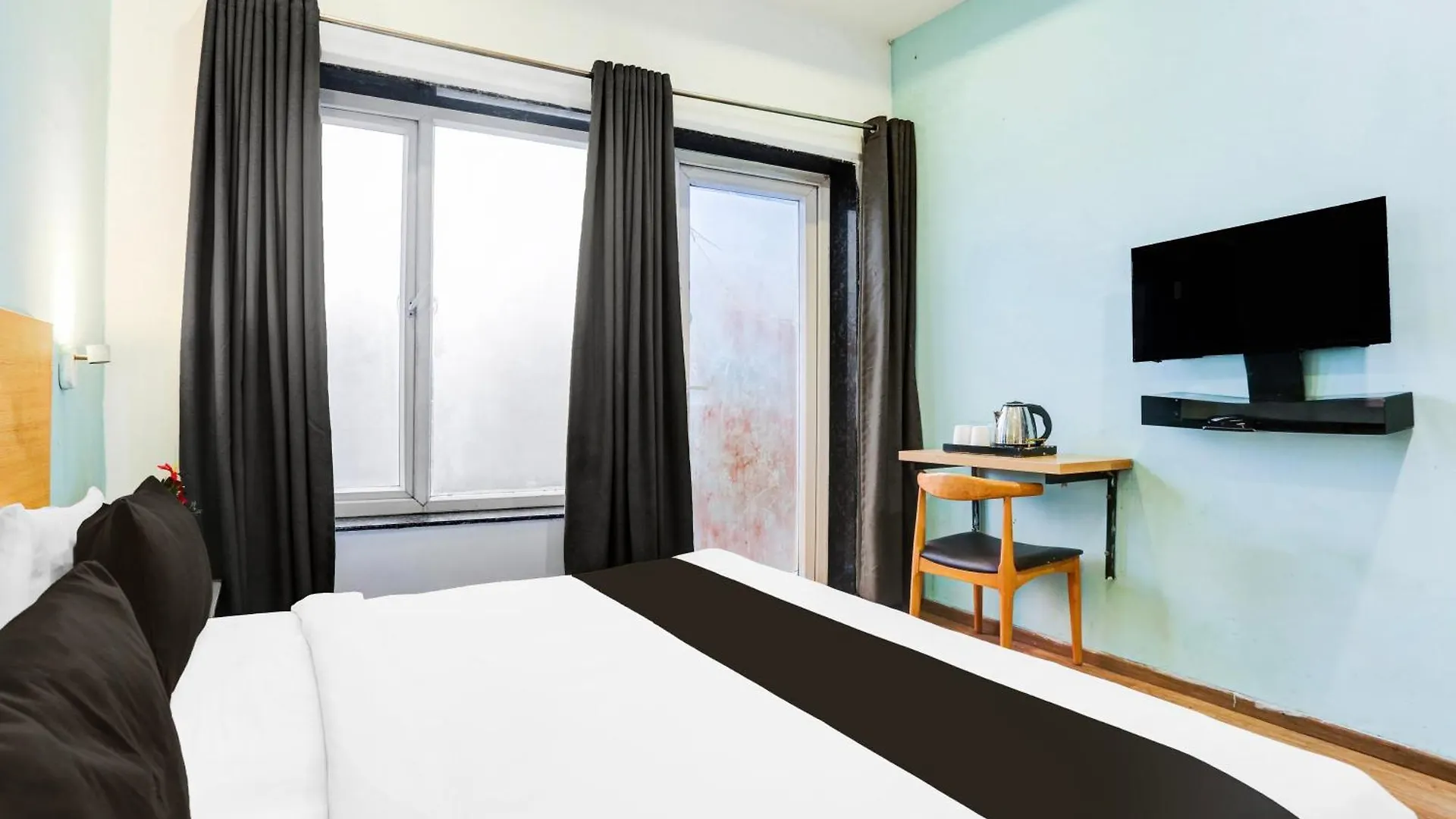Hotel Super Townhouse Rohini Sector 23 Delhi