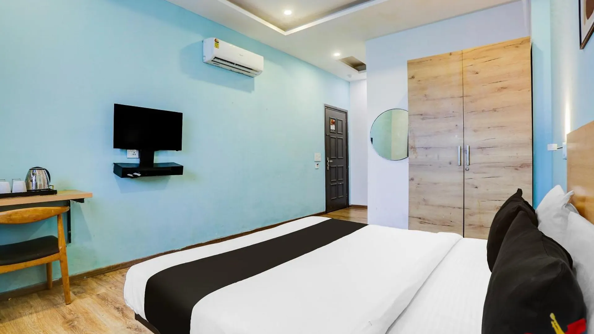 Hotel Super Townhouse Rohini Sector 23 Delhi