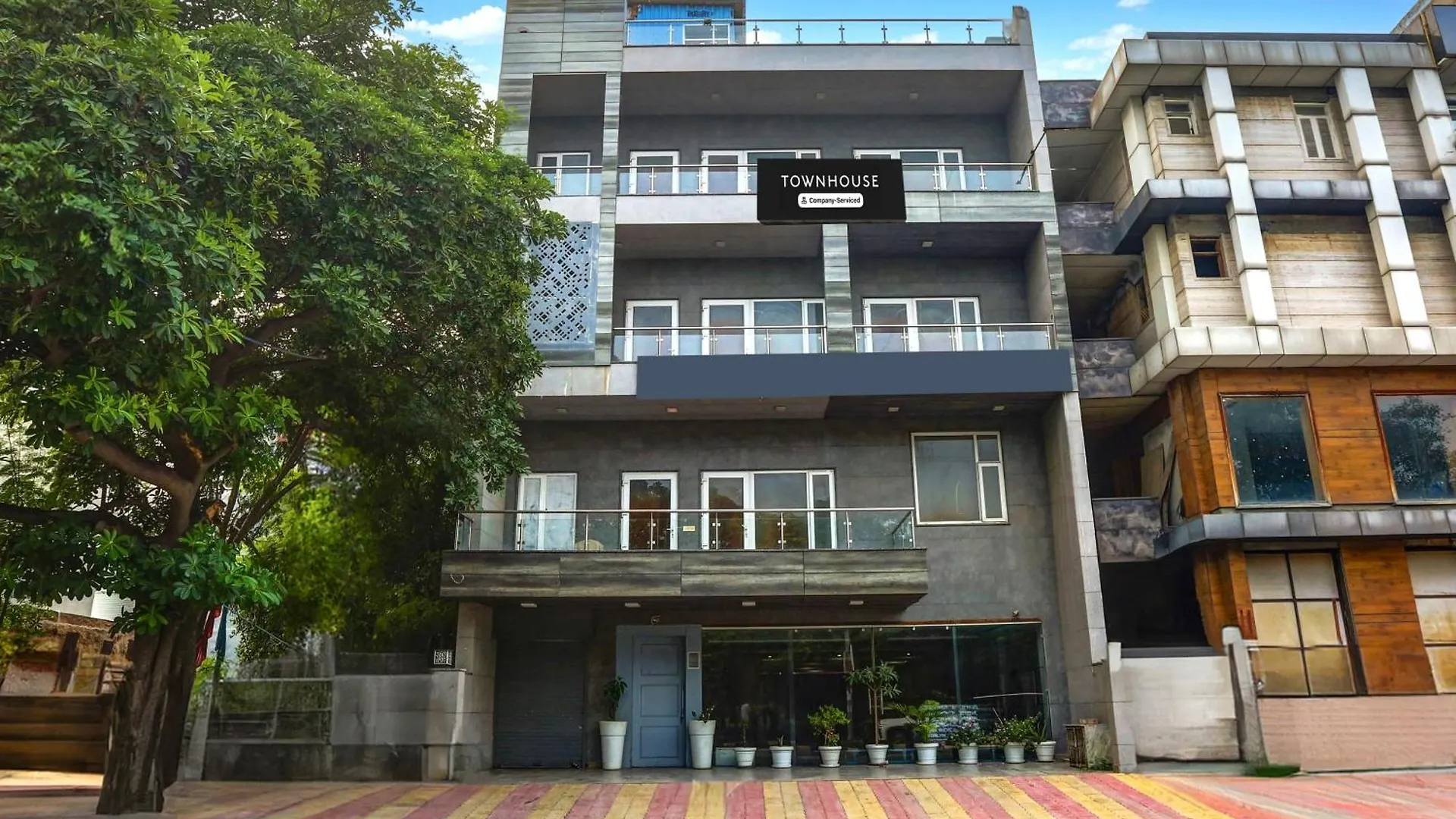 Hotel Super Townhouse Rohini Sector 23 Delhi  Delhi (National Capital Territory of India)