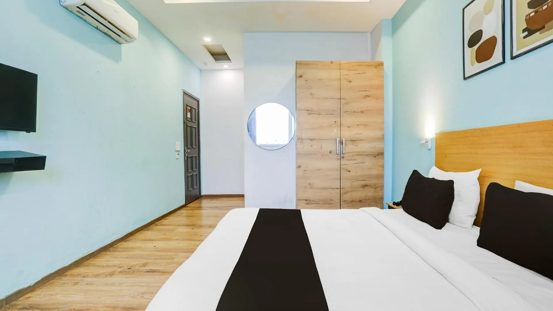 Super Townhouse Rohini Sector 23 Hotel Delhi  4*, Delhi (National Capital Territory of India) India