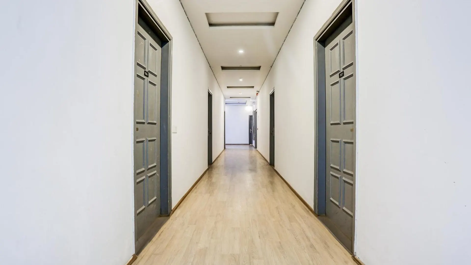 ****  Super Townhouse Rohini Sector 23 Hotel Delhi  India