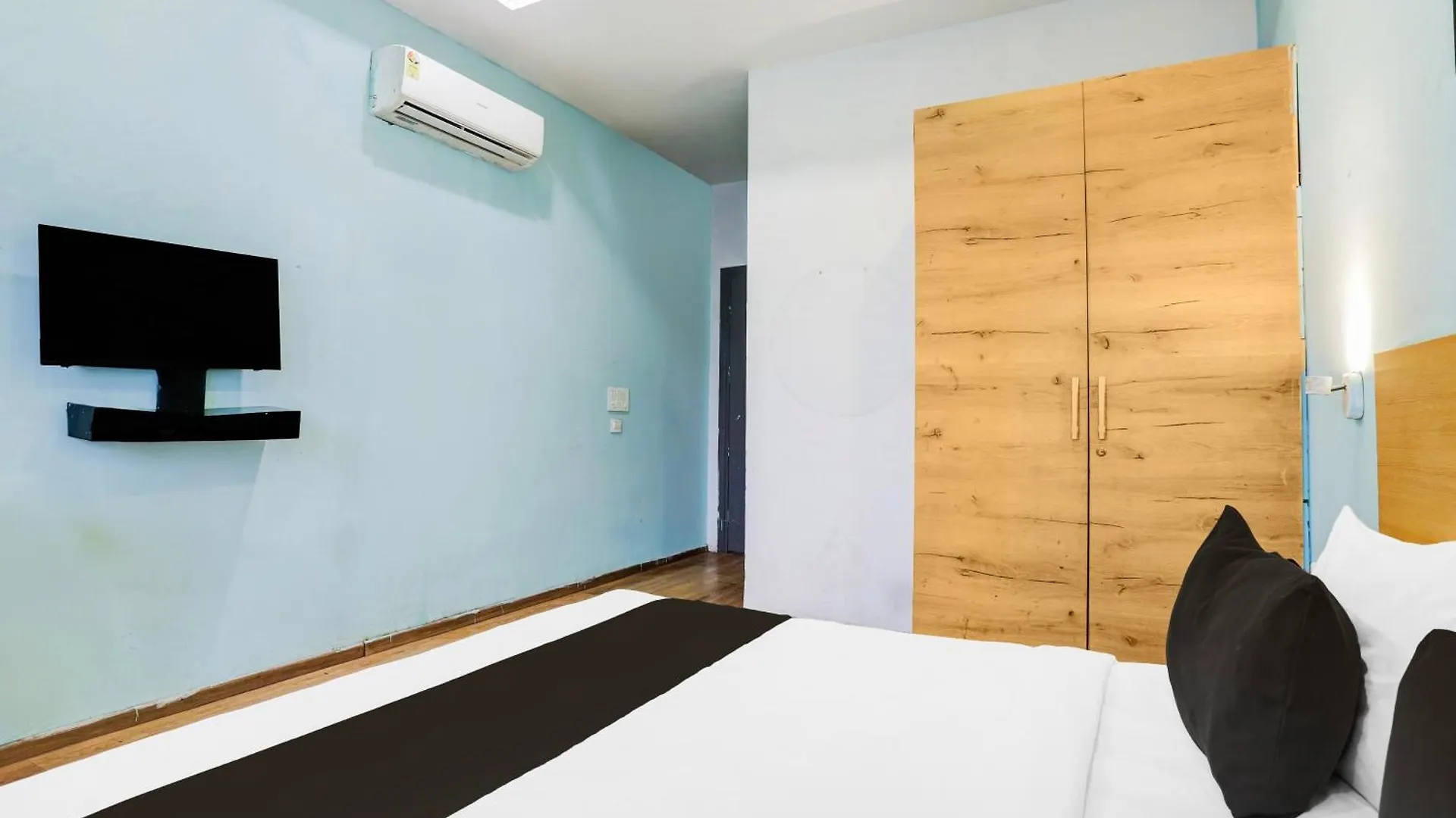 Super Townhouse Rohini Sector 23 Hotel Delhi  Delhi (National Capital Territory of India)